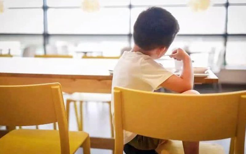 Làm sao để con có EQ cao? 10 phương pháp cha mẹ nên biết từ sớm